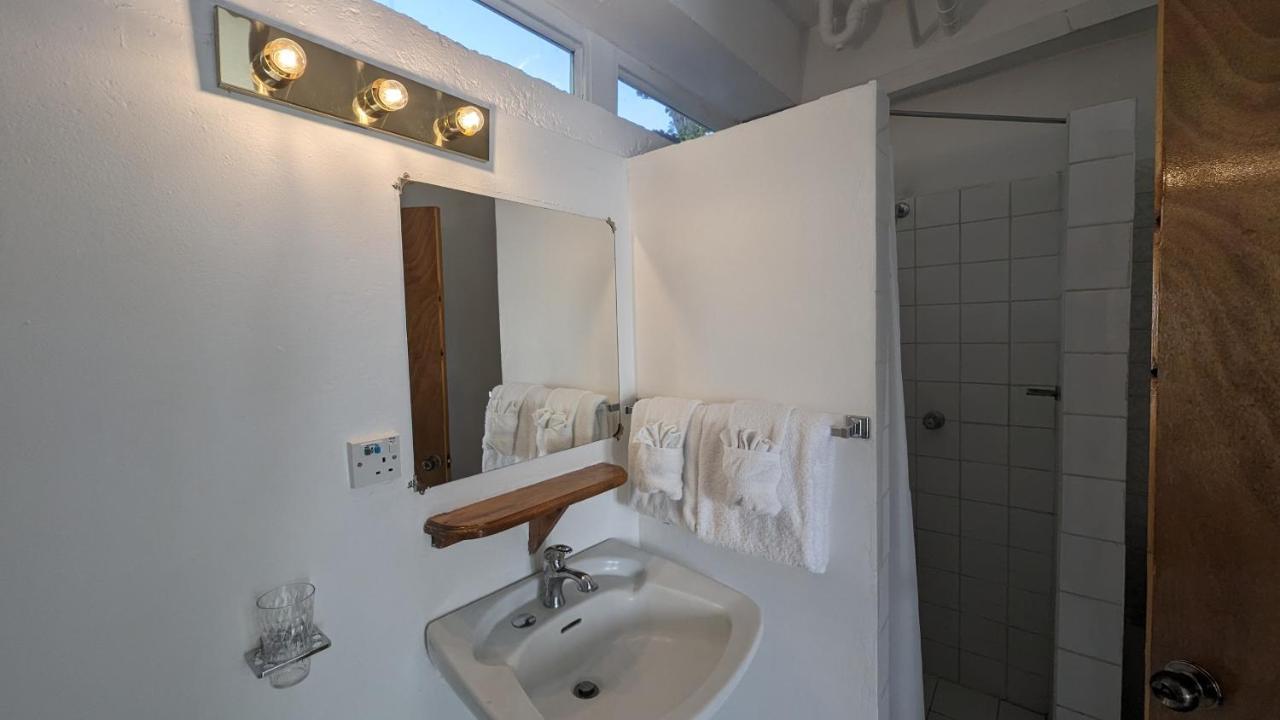 Oemanagement Rooms Roseau Bagian luar foto